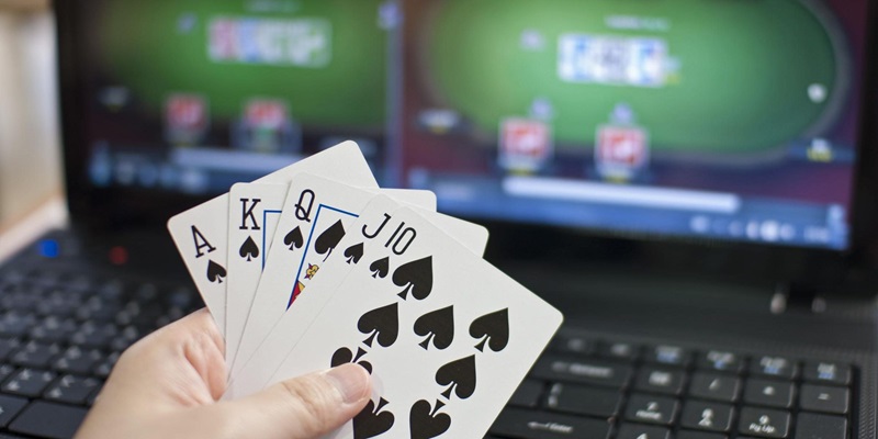 Sảnh Rồng là tổ hợp bài lớn nhất trong Poker